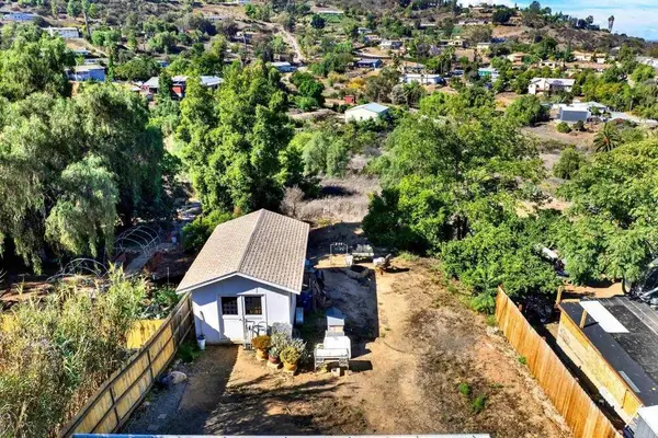 8720 Almond Rd, Lakeside, CA 92040