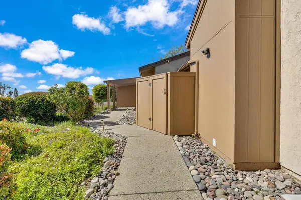 6050 Henderson #9, La Mesa, CA 91942