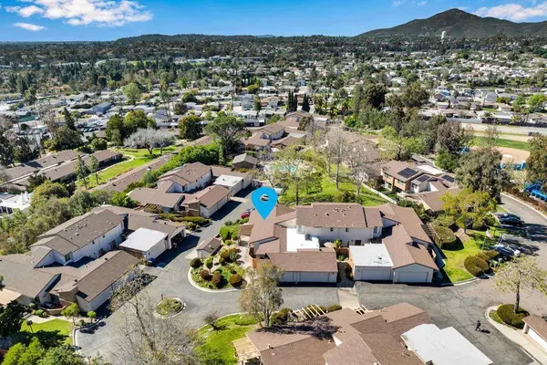 6050 Henderson #9, La Mesa, CA 91942