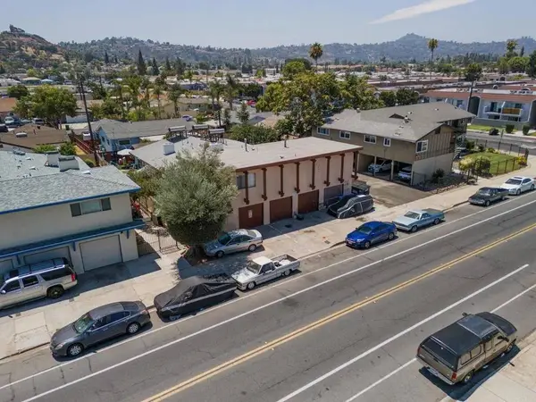 1109 E Lexington, El Cajon, CA 92019
