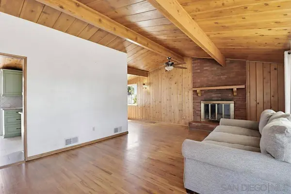 3956 El Canto, Spring Valley, CA 91977
