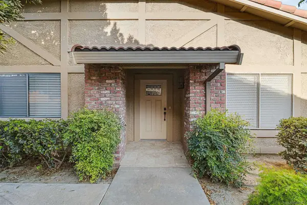 113 Camino Arroyo N, Palm Desert, CA 92260