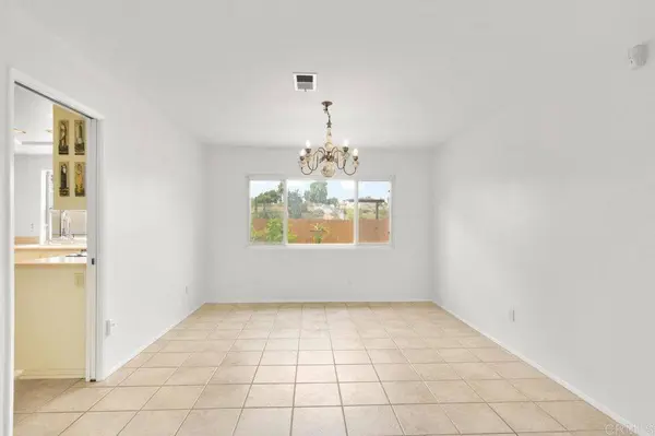 5441 Annie Laurie LN, Bonita, CA 91902