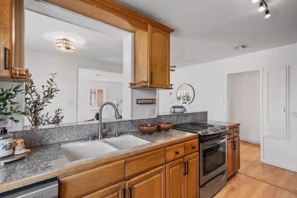 3028 E 6th St, National City, CA 91950