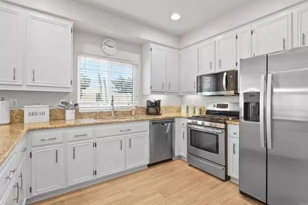 12915 Meadow Glen WAY, Poway, CA 92064