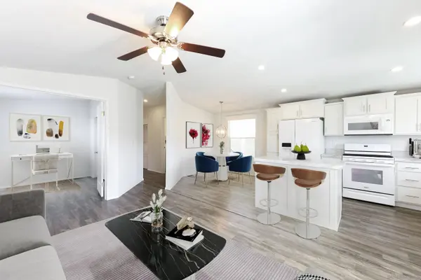 62 Hummingbird Ln., Oceanside, CA 92057