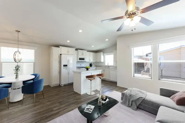62 Hummingbird Ln., Oceanside, CA 92057