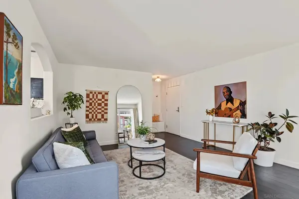 4111 Illinois #202, San Diego, CA 92104