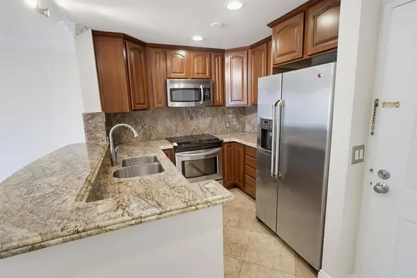 8889 Caminito Plaza Centro #7319, San Diego, CA 92122