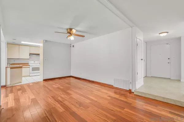 2118 Hanford, San Diego, CA 92111