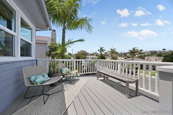 1855 Capistrano St, San Diego, CA 92106