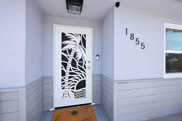 1855 Capistrano St, San Diego, CA 92106