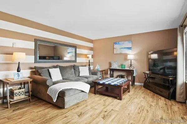 1278 Pacific Beach Dr #7, San Diego, CA 92109