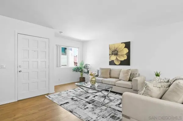 955 Postal Way #34, Vista, CA 92083