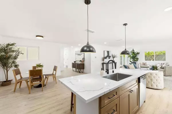 3914 Sherbourne Dr, Oceanside, CA 92056