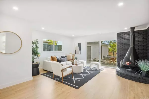 6634 Estrella Ave, San Diego, CA 92120