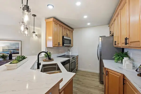 7187 Camino Degrazia #84, San Diego, CA 92111