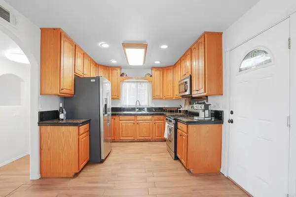 2760 Menlo Avenue, San Diego, CA 92105