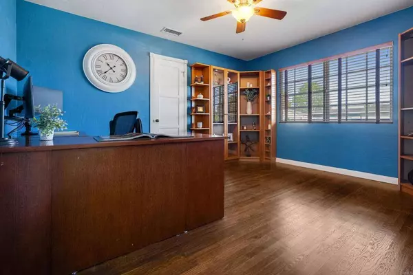 2220 Ridge View DR, San Diego, CA 92105