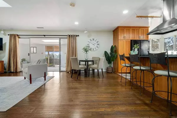 2220 Ridge View DR, San Diego, CA 92105