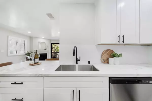 820 Tamayo Dr #2, Chula Vista, CA 91910-6373