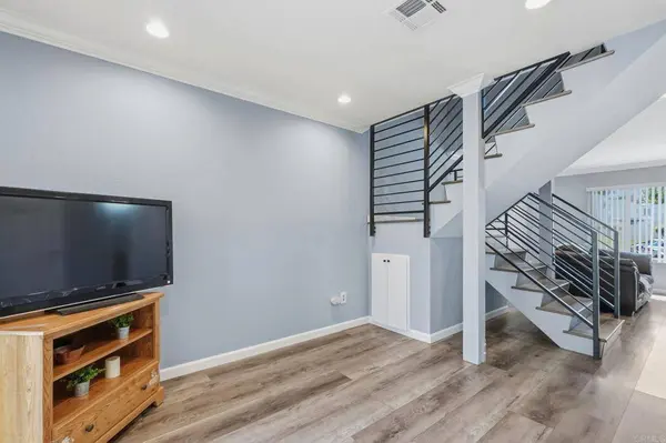9416 Carlton Oaks DR #B, Santee, CA 92071