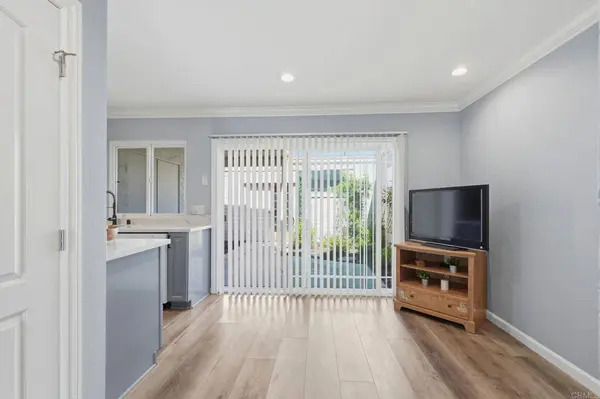 9416 Carlton Oaks DR #B, Santee, CA 92071