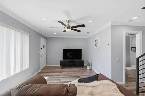9416 Carlton Oaks DR #B, Santee, CA 92071