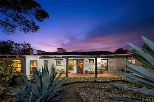 1356 S Grade Rd, Alpine, CA 91901