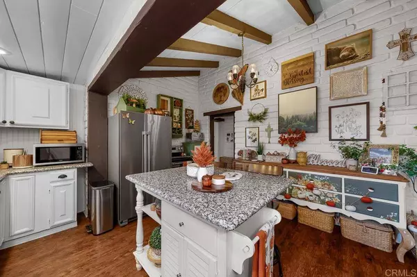 1356 S Grade Rd, Alpine, CA 91901