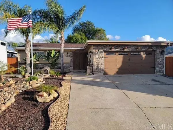 8409 Carlton Oaks Dr, Santee, CA 92071
