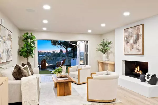 5680 Genoa Dr, Del Cerro, CA 92120