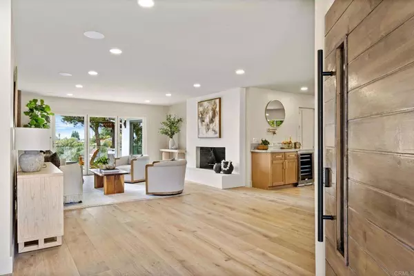 5680 Genoa Dr, Del Cerro, CA 92120