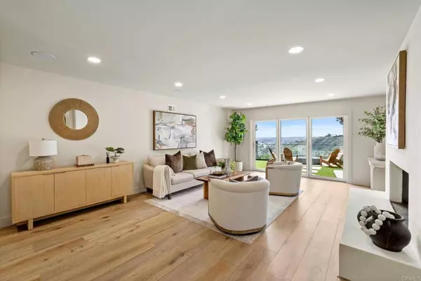 5680 Genoa Dr, Del Cerro, CA 92120