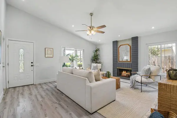 104 Lechuza Ln, Spring Valley, CA 91977
