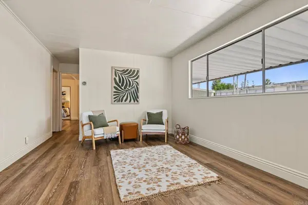 8301 Mission Gorge Rd #61, Santee, CA 92071