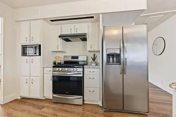 8301 Mission Gorge Rd #61, Santee, CA 92071
