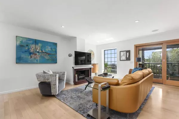 2263 Del Mar Scenic Pkwy, Del Mar, CA 92014