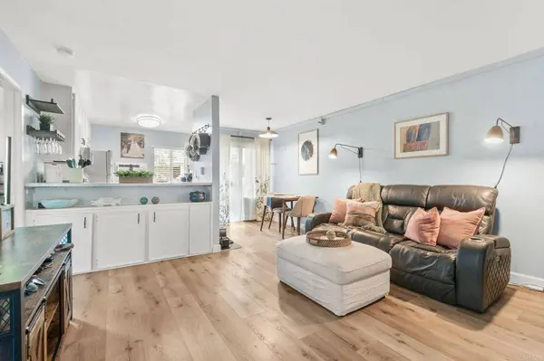 7504 Parkway Dr #100, La Mesa, CA 91942