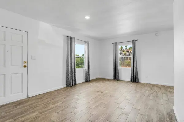 5977 Balmoral DR, San Diego, CA 92114