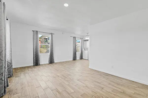 5977 Balmoral DR, San Diego, CA 92114