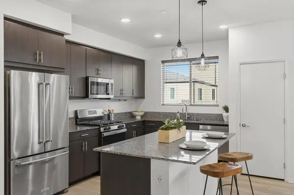 5244 Beachfront Cove ST #189, San Diego, CA 92154