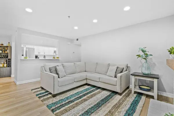 783 Brookstone RD #104, Chula Vista, CA 91913