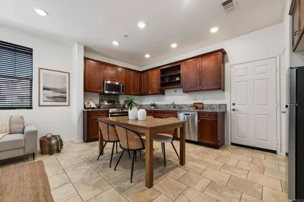2834 Athens RD #1, Chula Vista, CA 91915