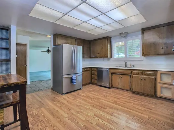 1918 Grove RD, El Cajon, CA 92020
