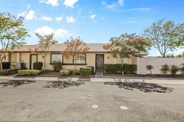10330 Rosie LN, Santee, CA 92071