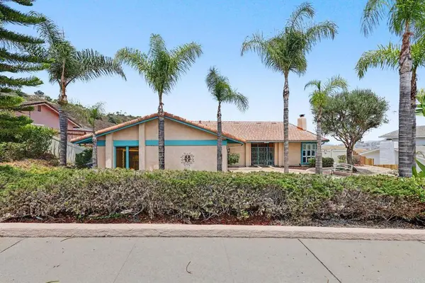 1744 Shady Crest PL, El Cajon, CA 92020
