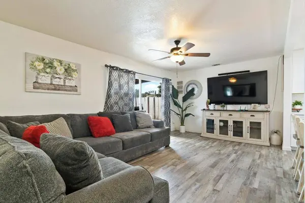 8179 Knollwood RD, San Diego, CA 92114
