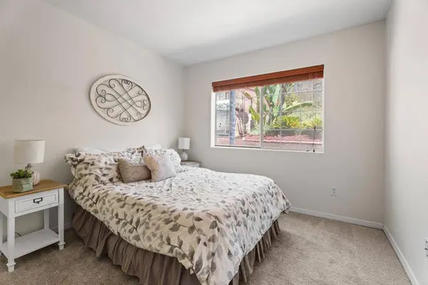 1153 Merritt Dr, El Cajon, CA 92020