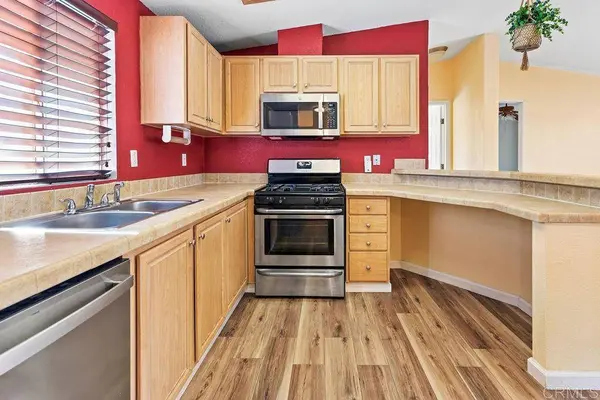 300 Thornton Dr #5, El Cajon, CA 92021